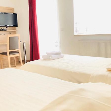 Hotel & Restaurant Miranda Siek Екстериор снимка