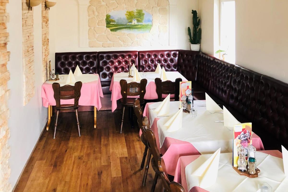 Hotel & Restaurant Miranda Siek Екстериор снимка
